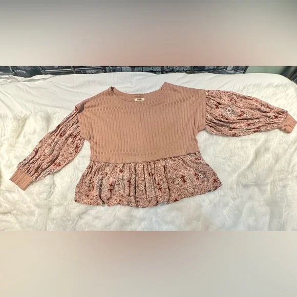 (NWT) Gimmicks by BKE Top – Size Medium - Picture 4 of 7